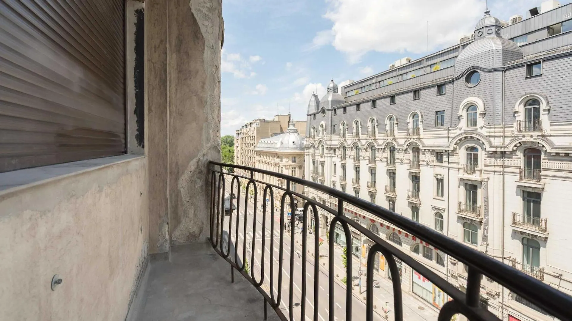 Spacious 3Br By Cismigiu Gardens & Calea Victoriei Bucharest Romania