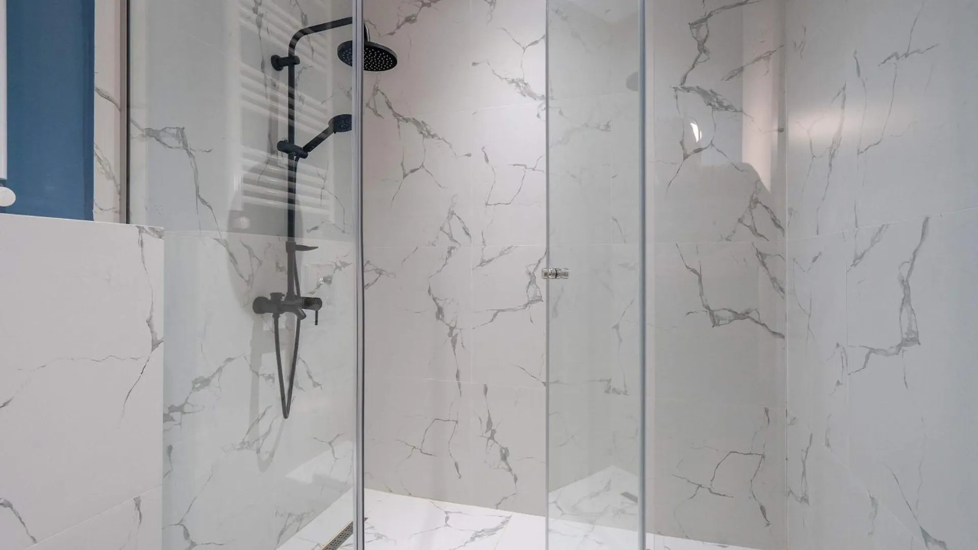 Spacious 3Br By Cismigiu Gardens & Calea Victoriei Bucharest