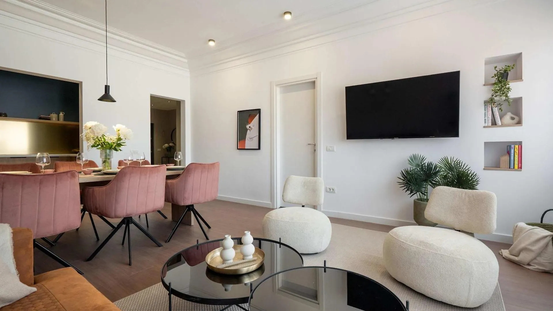 Spacious 3Br By Cismigiu Gardens & Calea Victoriei Boekarest 0*,  Roemenië