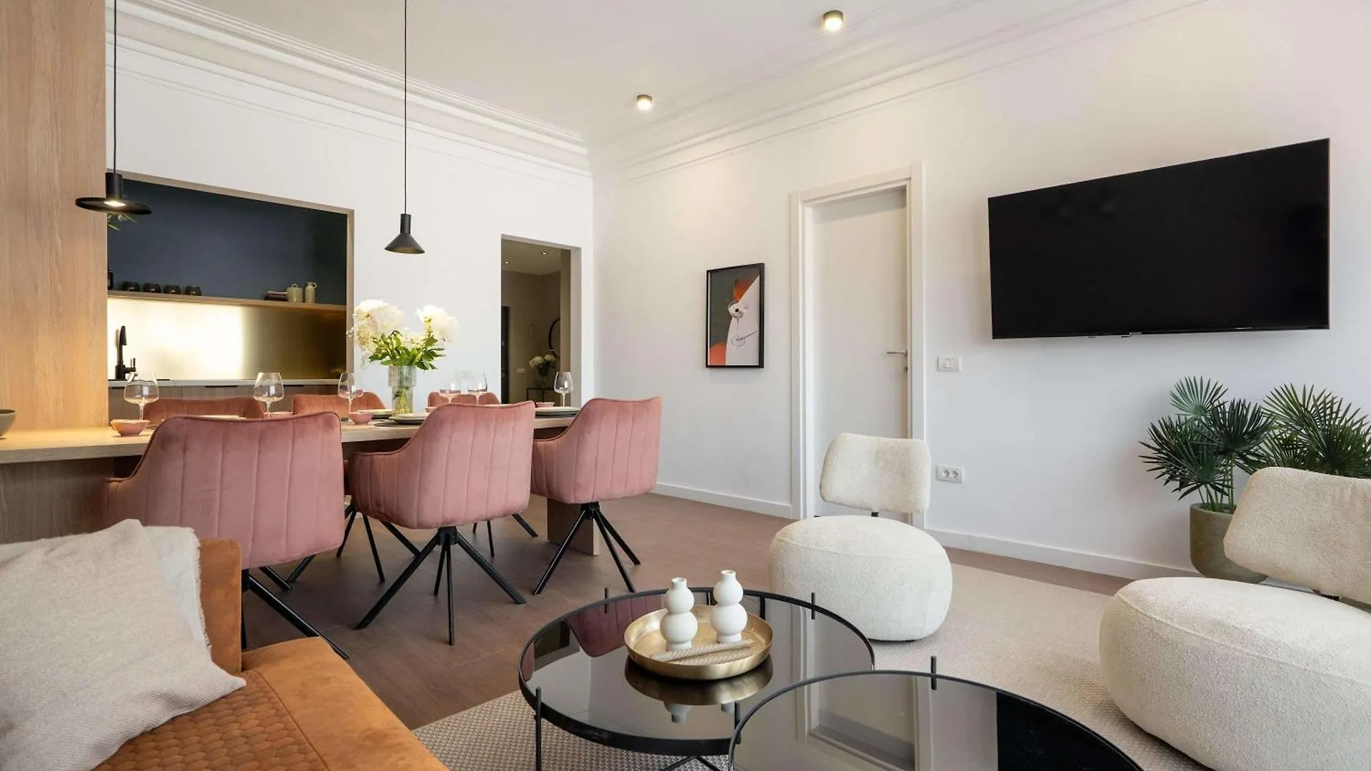 Appartement Spacious 3Br By Cismigiu Gardens & Calea Victoriei Boekarest