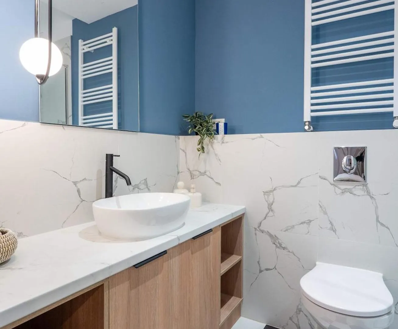 Spacious 3Br By Cismigiu Gardens & Calea Victoriei Bucharest Romania